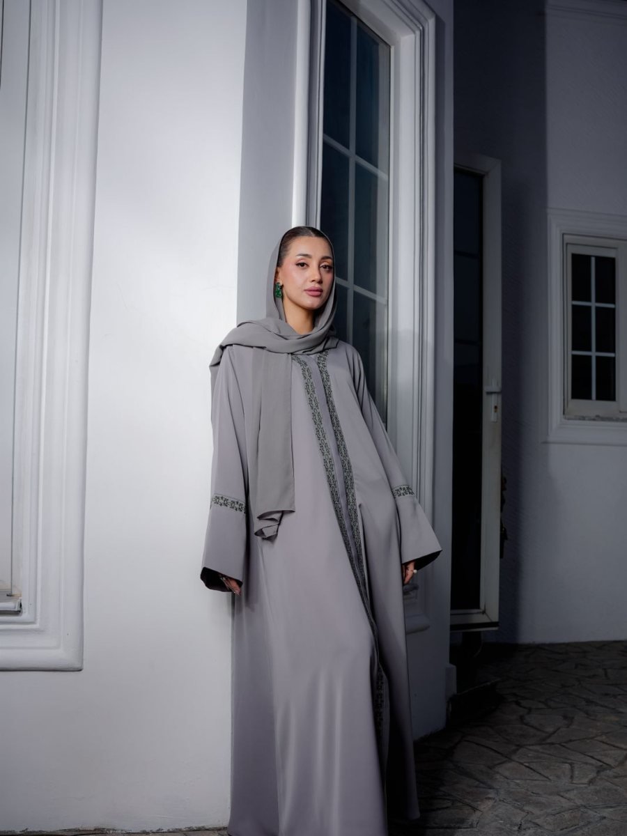 Samara Majlis Pearl Cuff Celeste Abaya