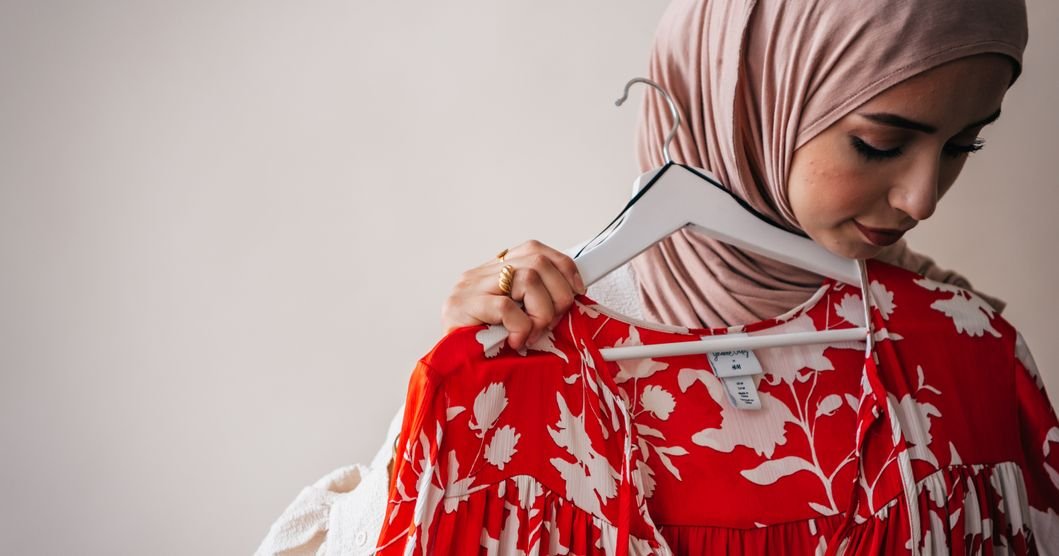 Dubai Modest Fashion Boutiques 2026: Premium Abayas Unveiled