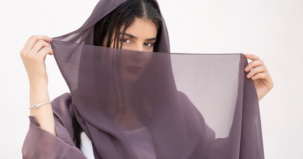 Nida vs Crepe vs Chiffon: The Abaya Fabric Guide